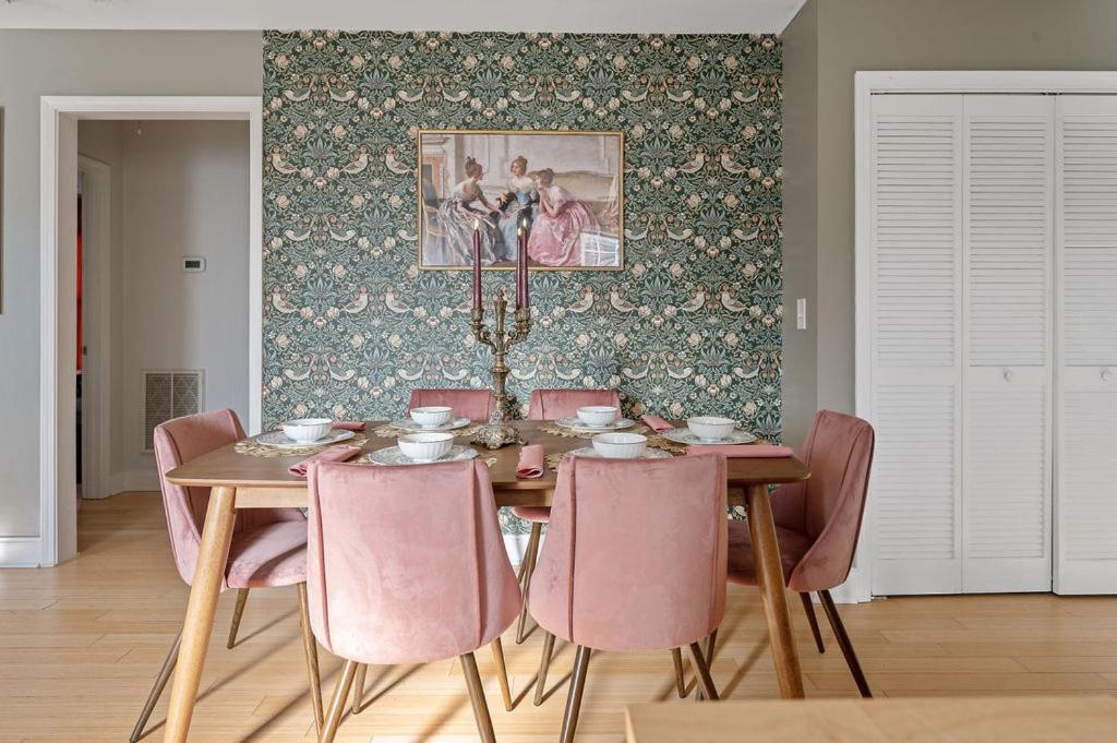New Victorian Theme, 3br, Lrg Backyard Close To Pnc Arena, Downtown, And Rdu Airport * Raleigh
