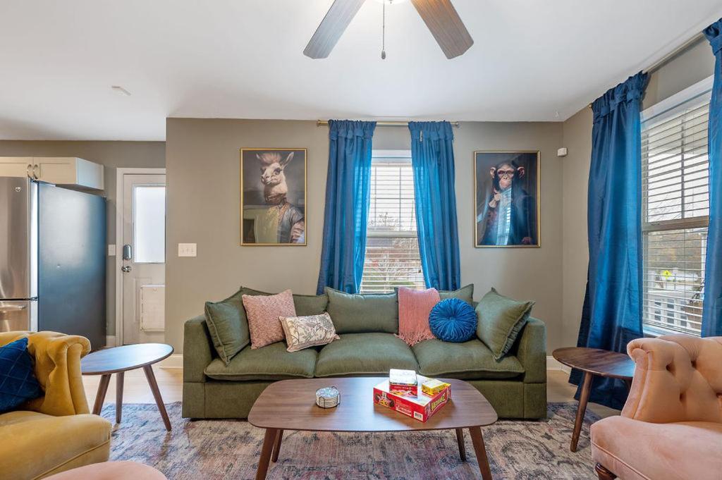 New Victorian Theme, 3br, Lrg Backyard Close To Pnc Arena, Downtown, And Rdu Airport