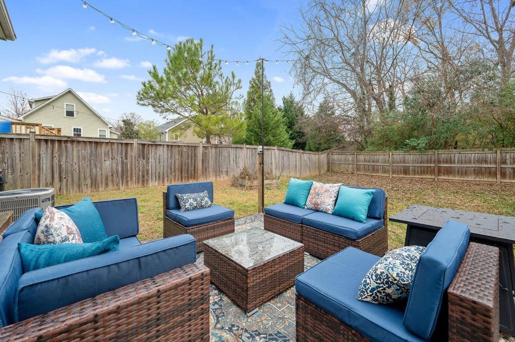New Victorian Theme, 3br, Lrg Backyard Close To Pnc Arena, Downtown, And Rdu Airport